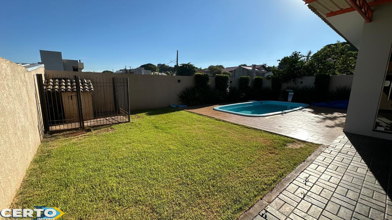 CASA VENDA COM PISCINA