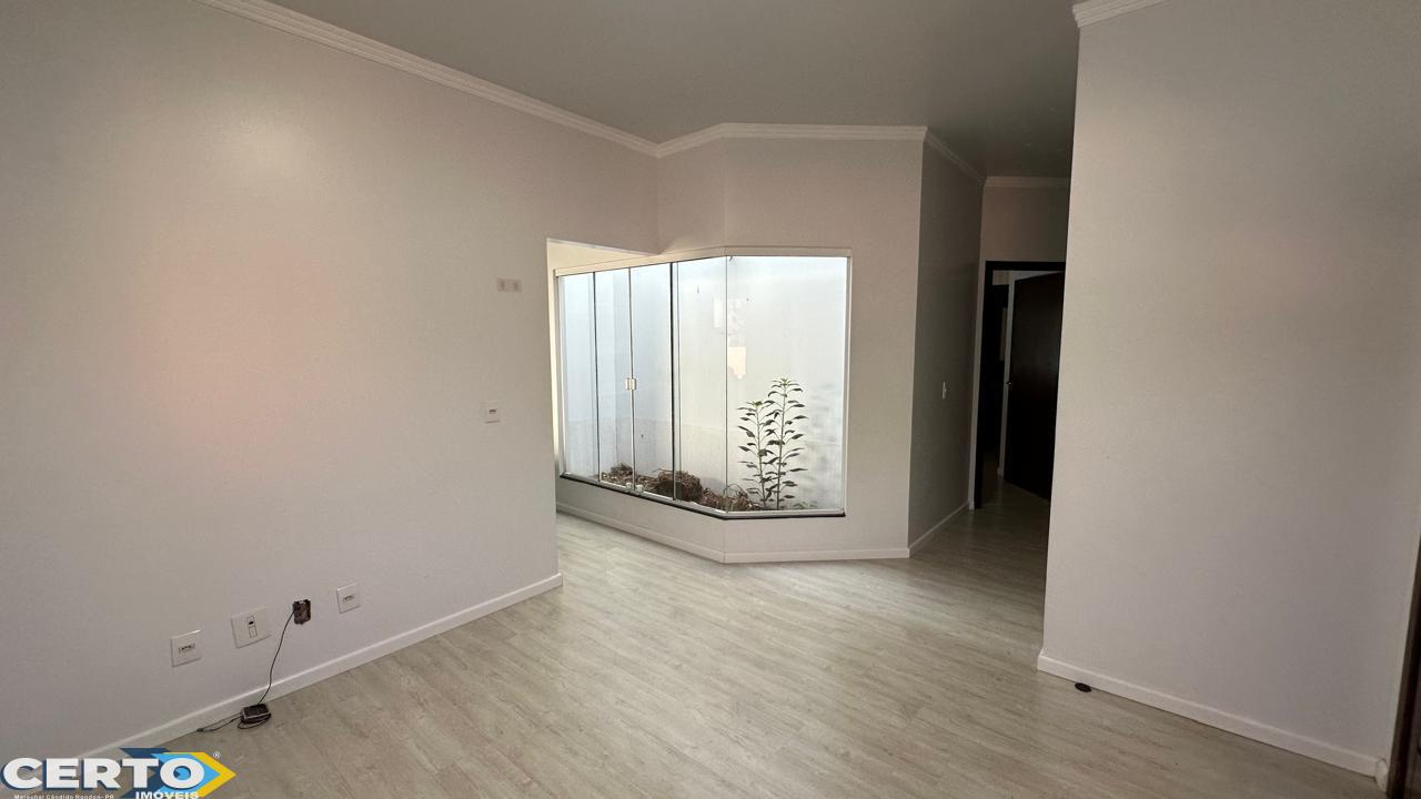 CASA VENDA COM PISCINA