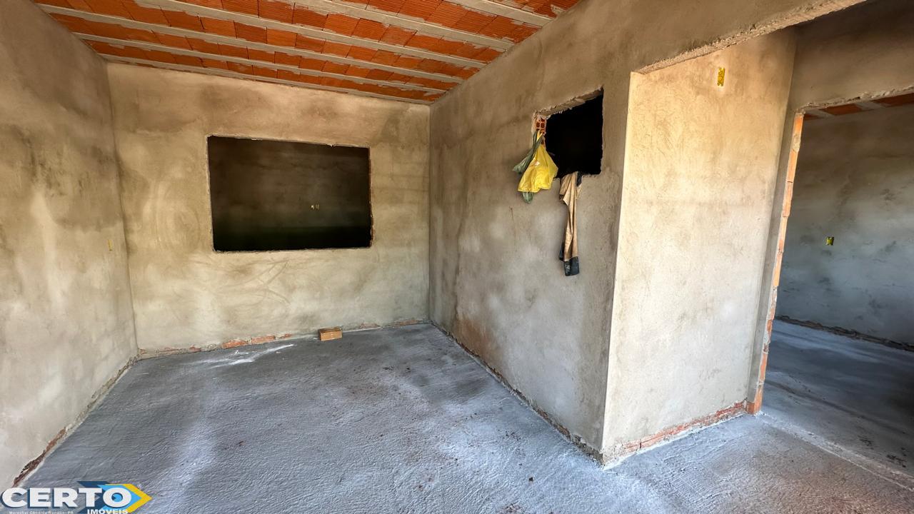 CASA À VENDA NO LOTEAMENTO VALE DO SOL