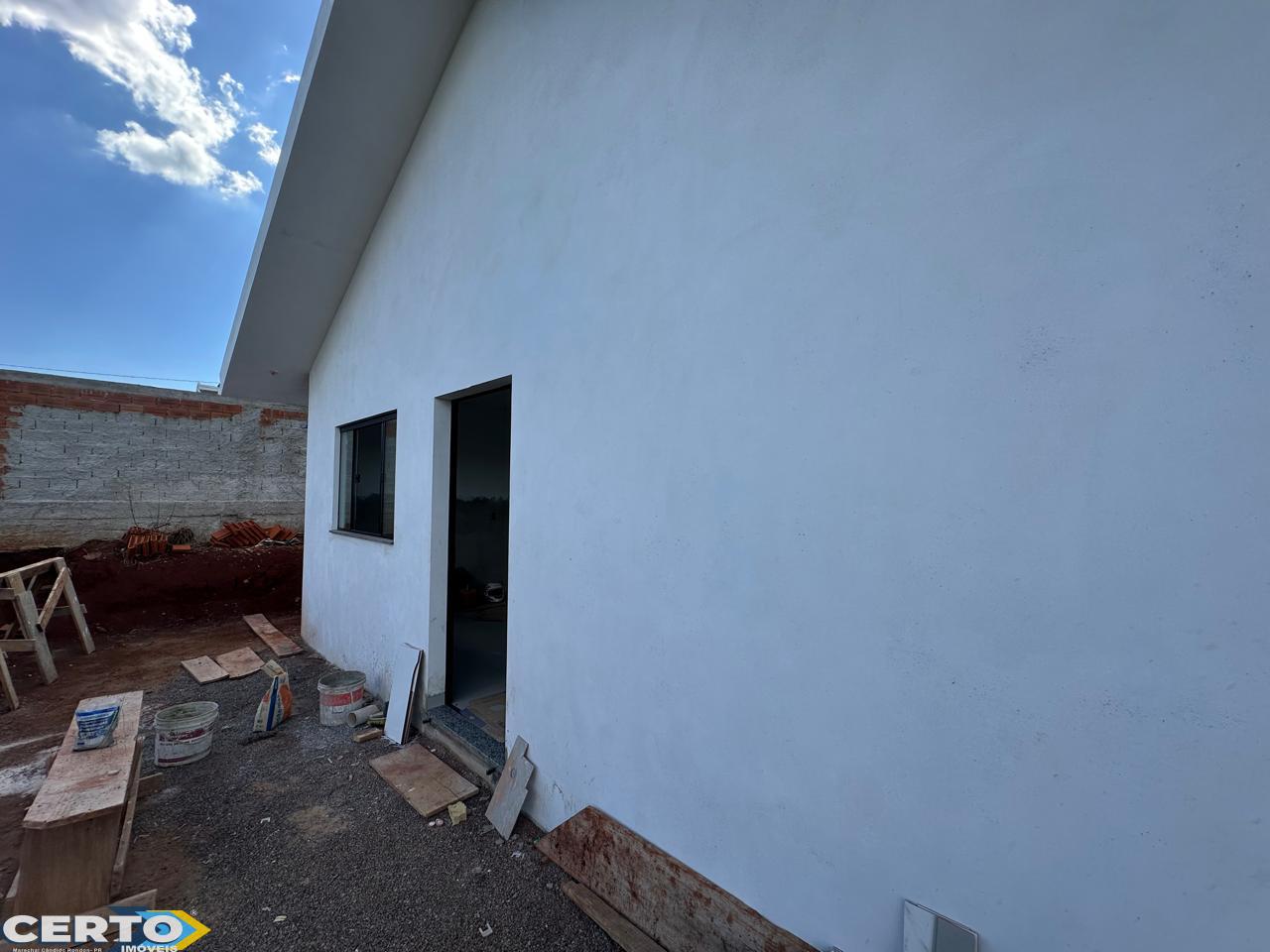 CASA À VENDA NO LOTEAMENTO FÊNIX