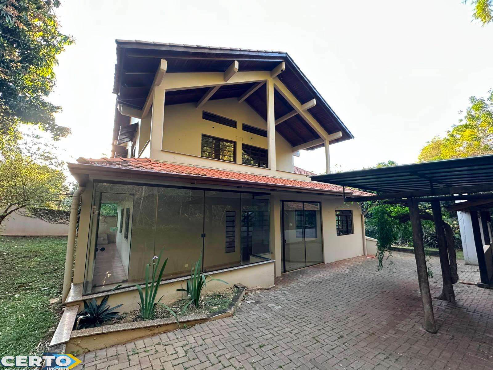 SOBRADO À VENDA NO LOTEAMENTO MULLER