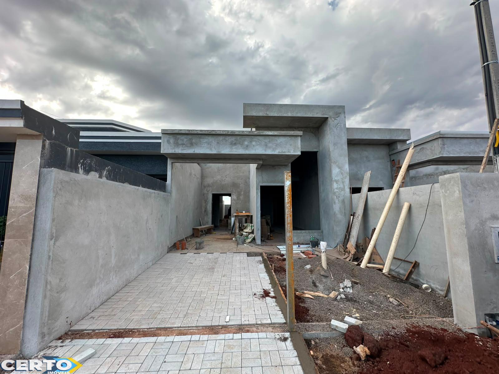 CASA À VENDA PRÓXIMA AO UNIMED