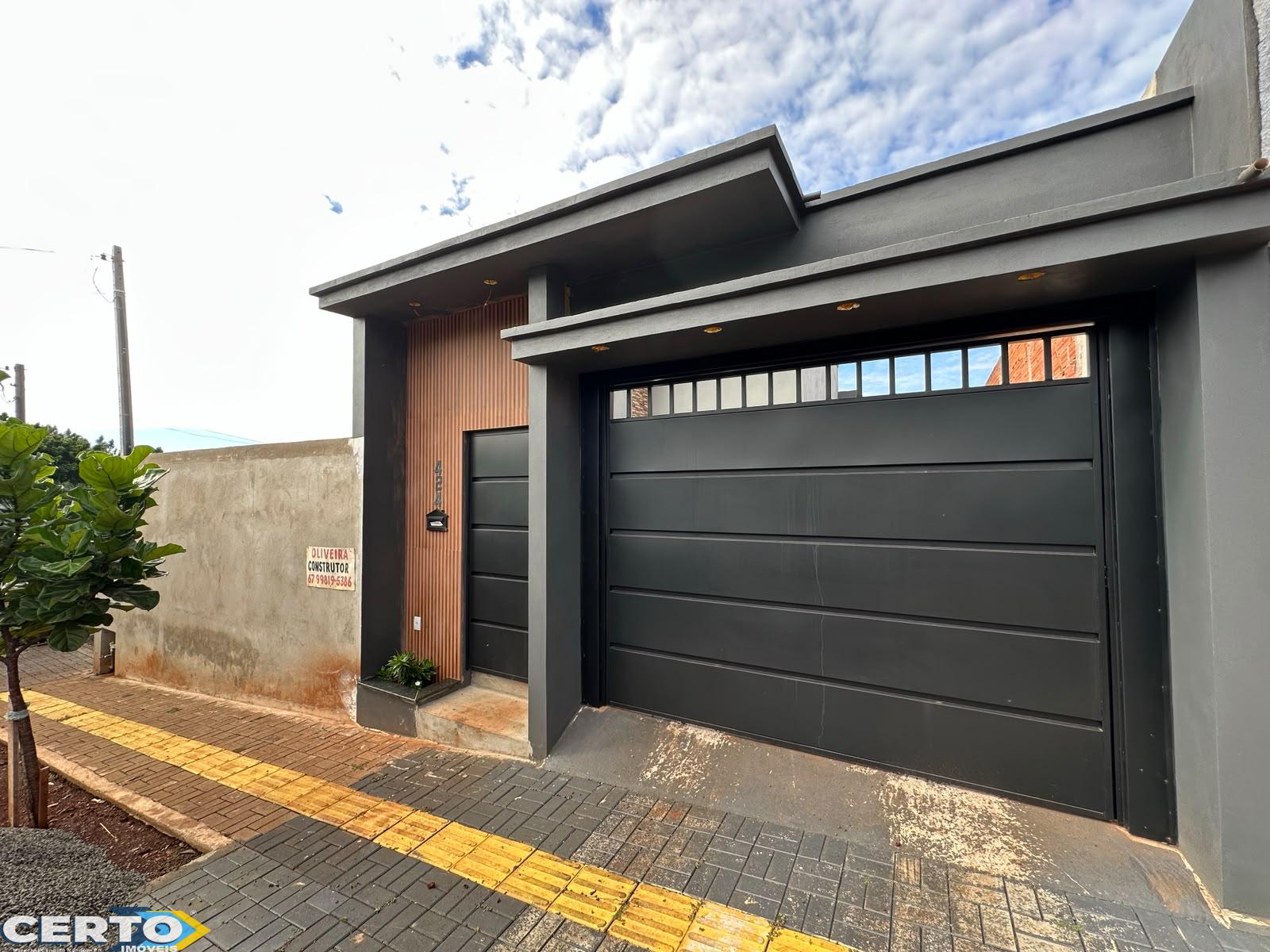 CASA COM 4 DORMITÓRIOS À VENDA NO LOT. FUKITA