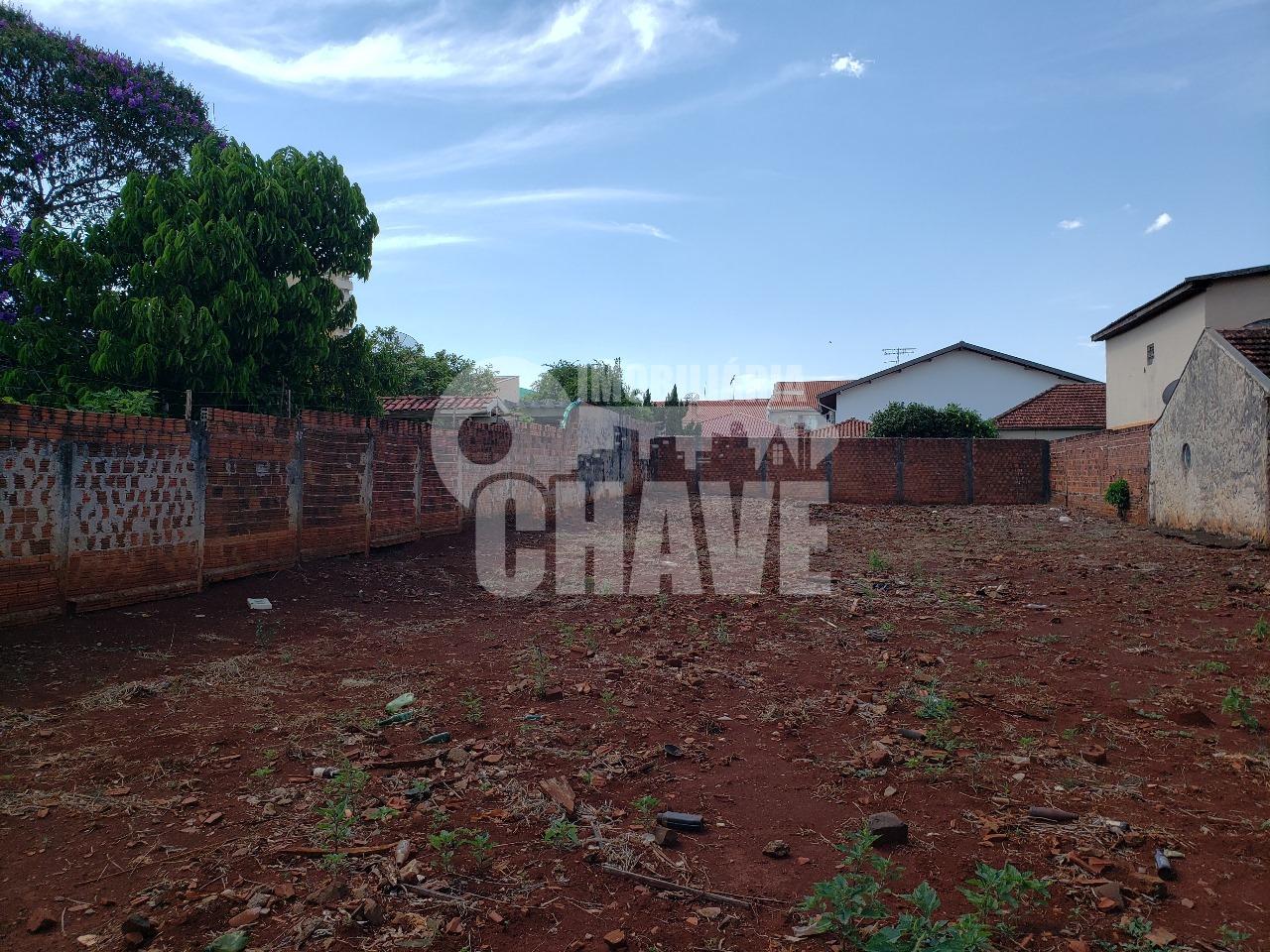 Vende-se Terreno no Jd. Beltrão em Ibiporã PR