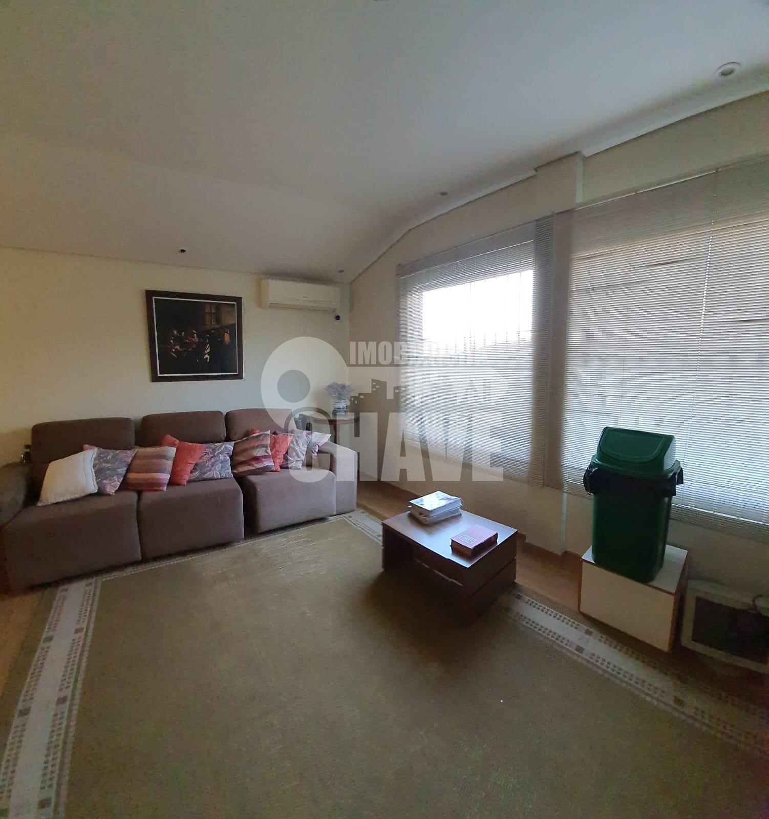 Vende-se Sobrado de Alto Padrão no Centro de Londrina - PR