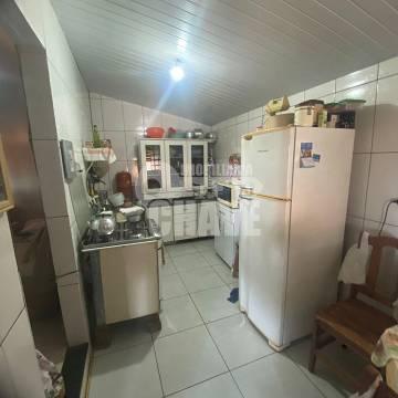 Vende-se Casa com 2 Dormitórios no Conjunto Hillda Mandarino e...