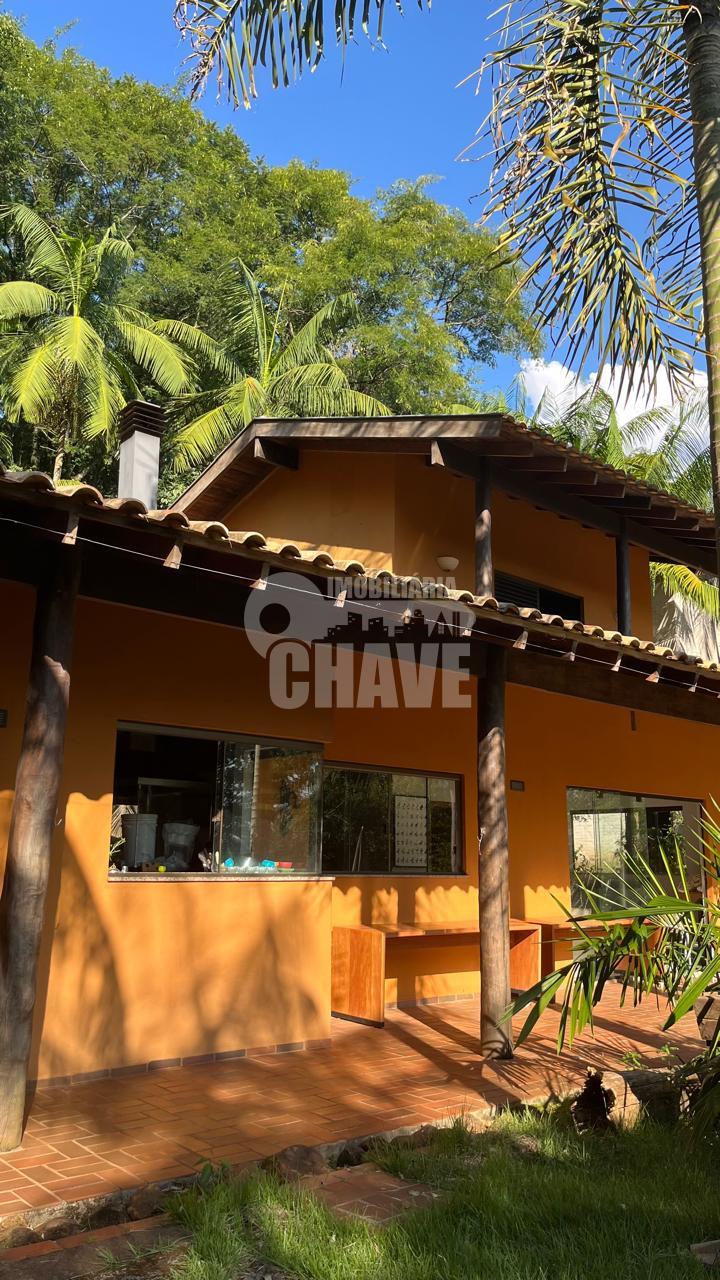 Chácara à venda, no Jardim Olímpico com benfeitorias, LONDRINA...