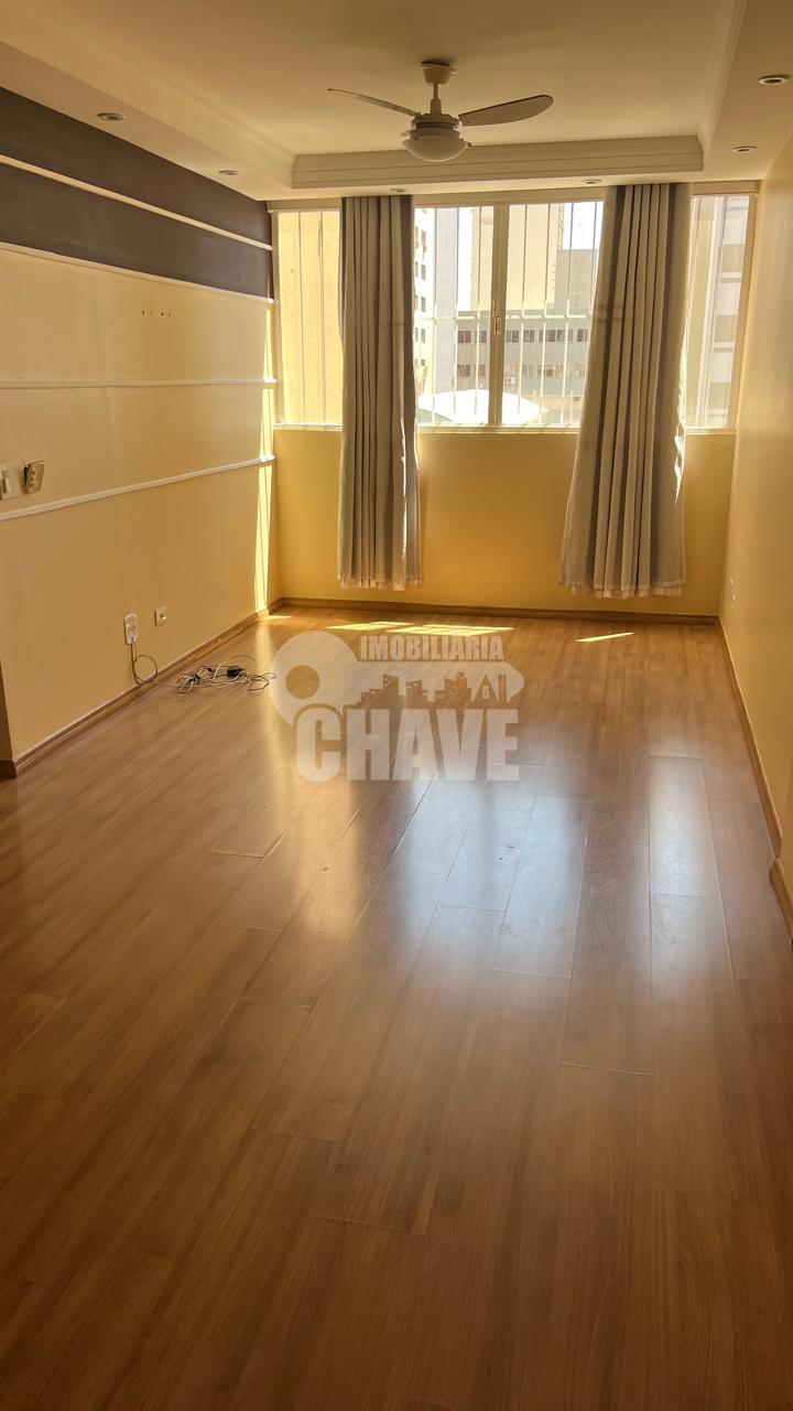 Vende-se Apto com 2 Dormitórios no Edifício Amaralina no Centr...