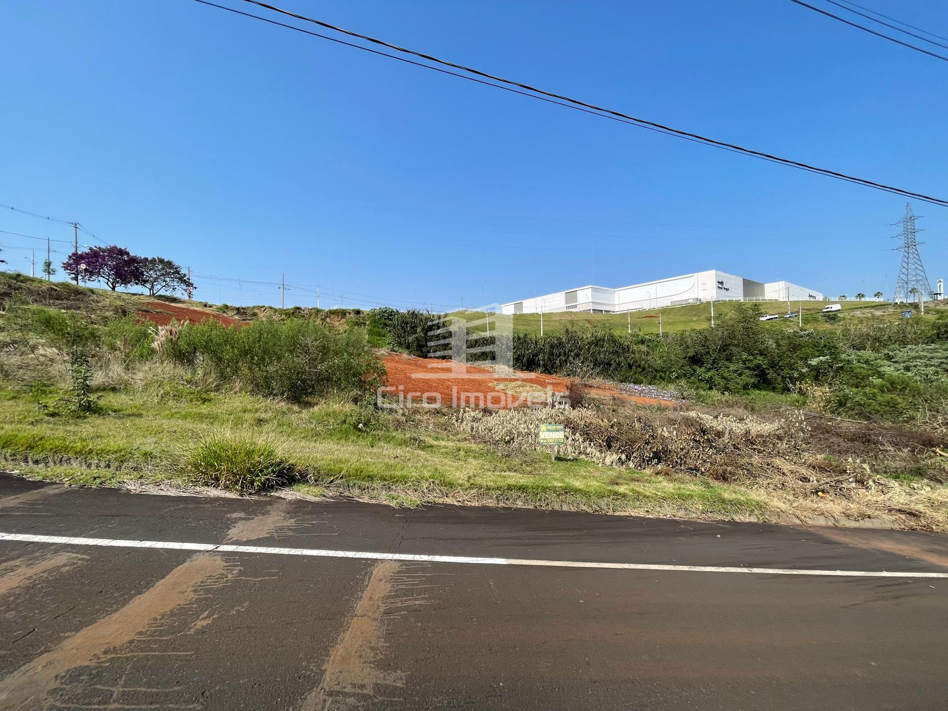 TERRENO NO LOTEAMENTO PARQUE DAS TORRES