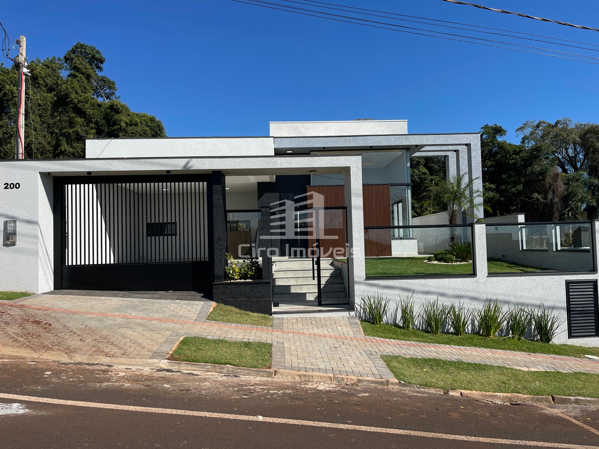 CASA DE ALTO PADR?O NO CADORIN