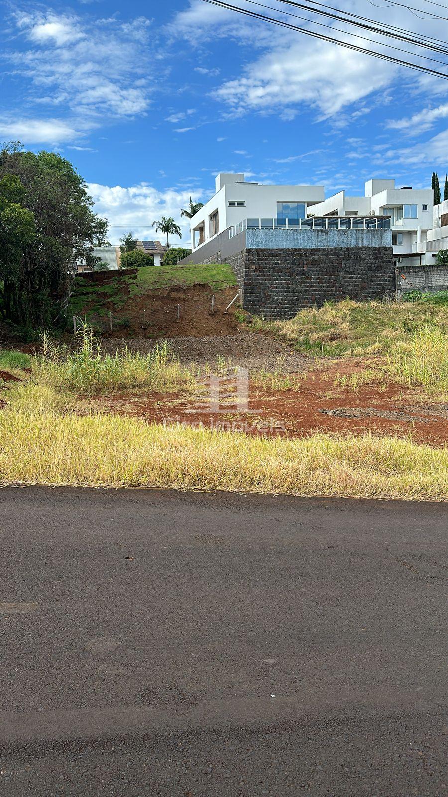 TERRENO NO BAIRRO PINHEIROS