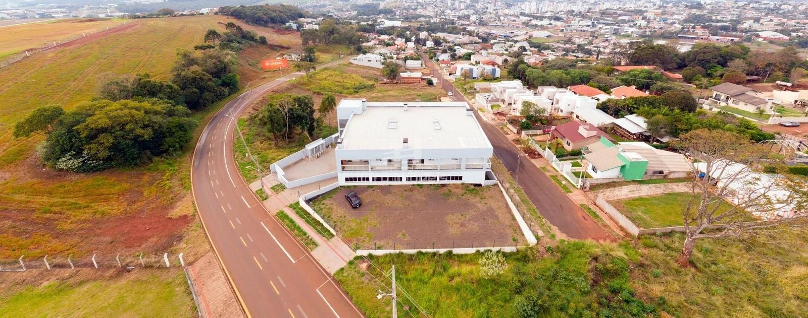 Prédio Residencial à venda com 05 unidades de Apartamento e 01...