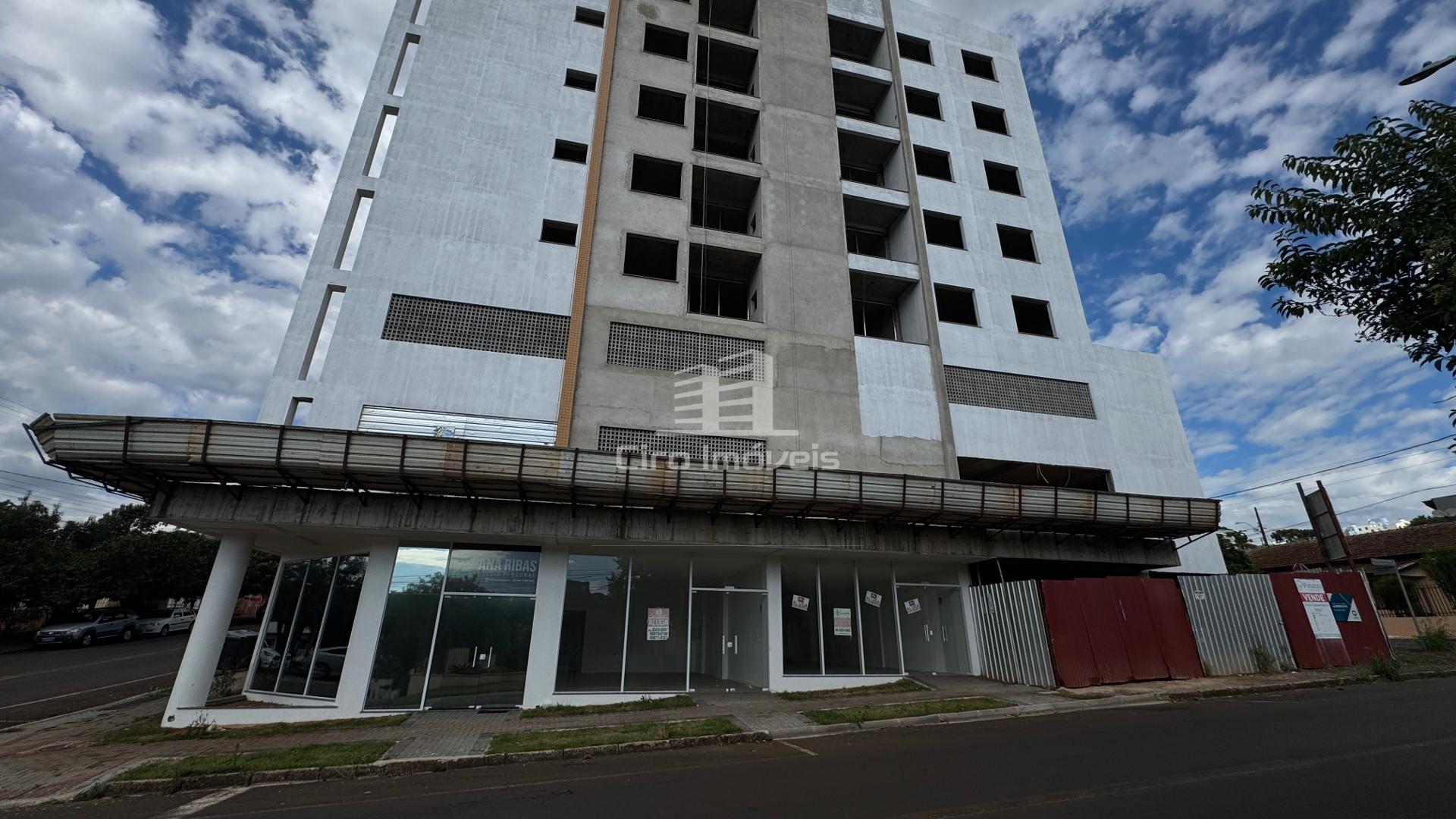 SALA COMERCIAL TÉRREA À VENDA no Edifício Araucária