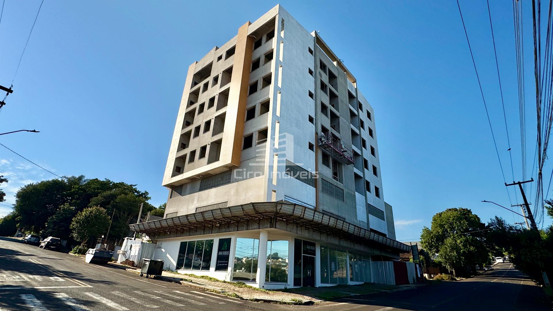 Apartamento À VENDA no Edifício Araucária