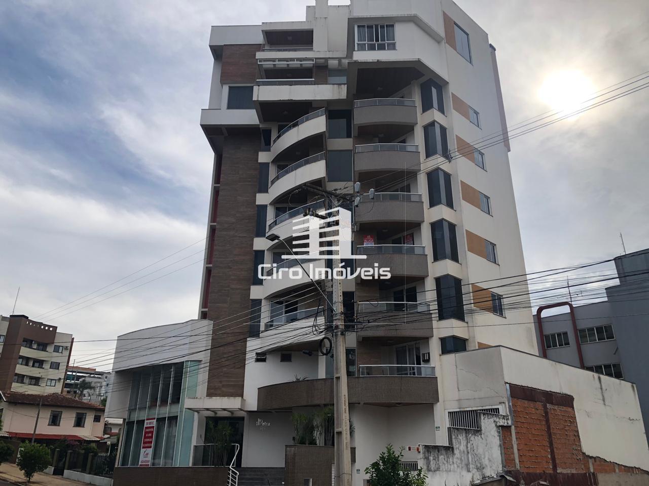 APARTAMENTO NO ED. PETRAS