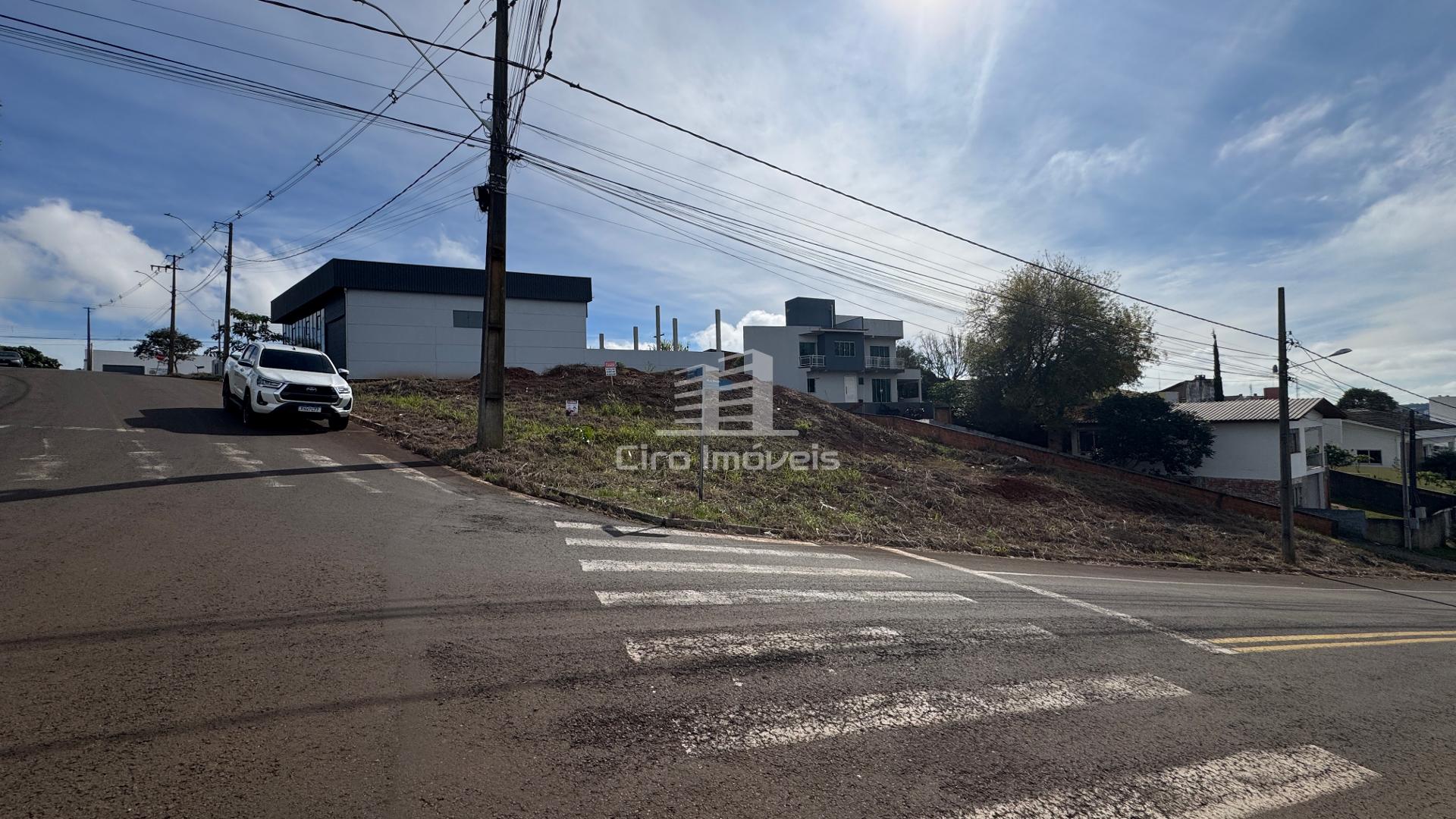 Terreno no Loteamento Dom Carlos, Bairro Menino Deus