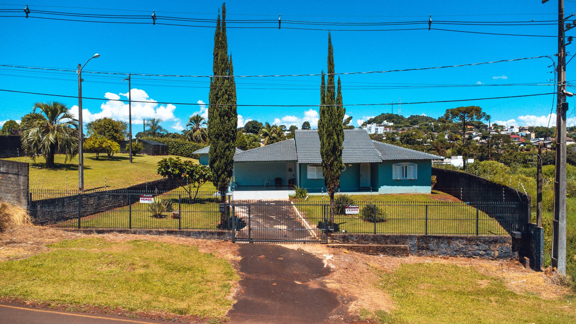 CASA DE ALTO PADR?O PR?XIMO AO FORUM E A SUPER MERCADO EM CORO...