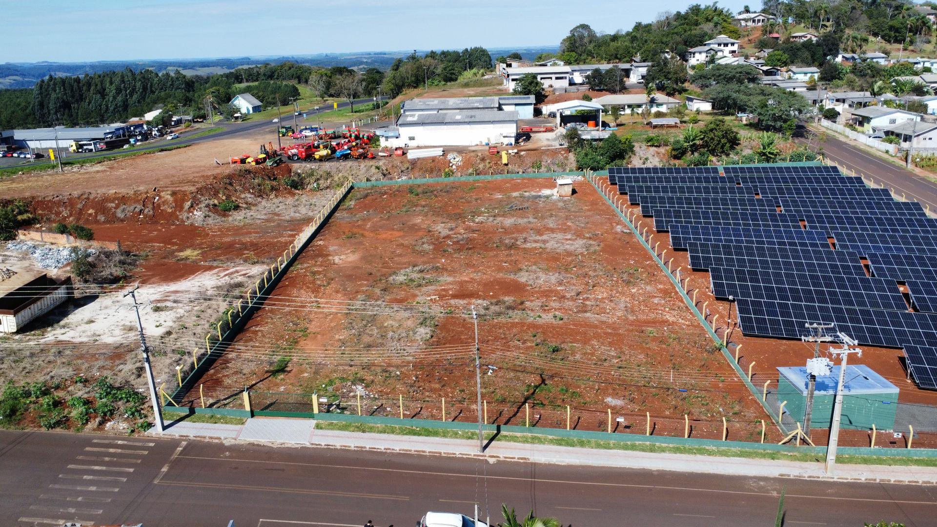 Lote disponível para locação.