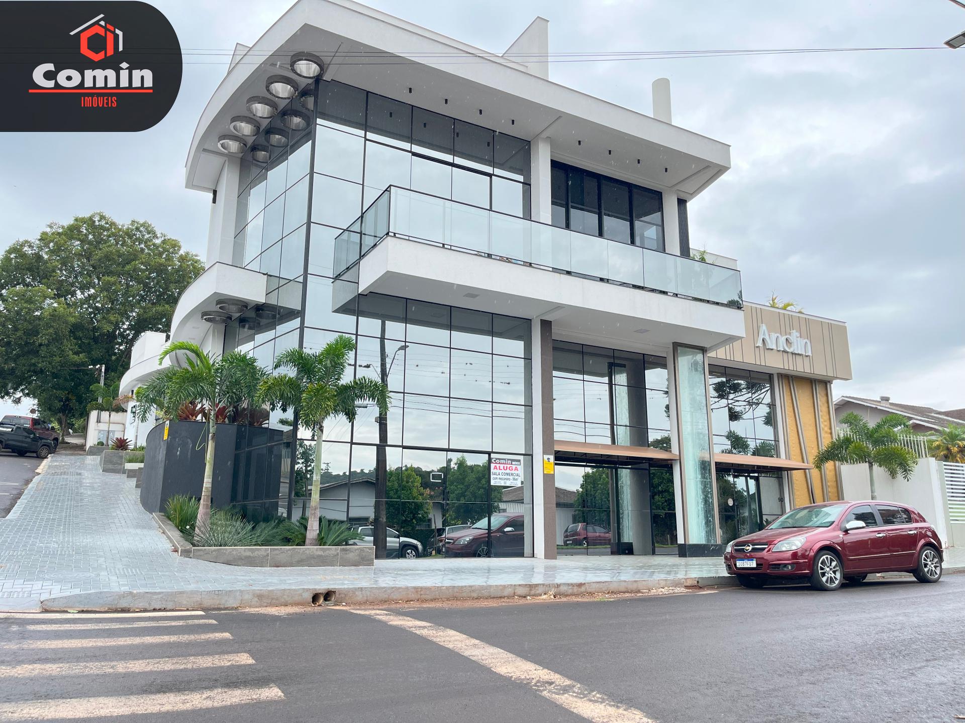 Sala comercial ? venda no Centro.