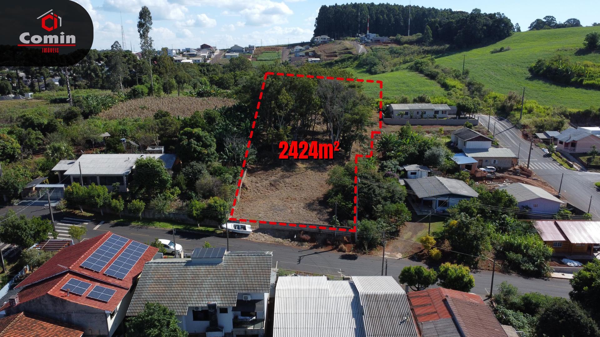 Lote a venda contendo 2.424.65m metros quadrados.