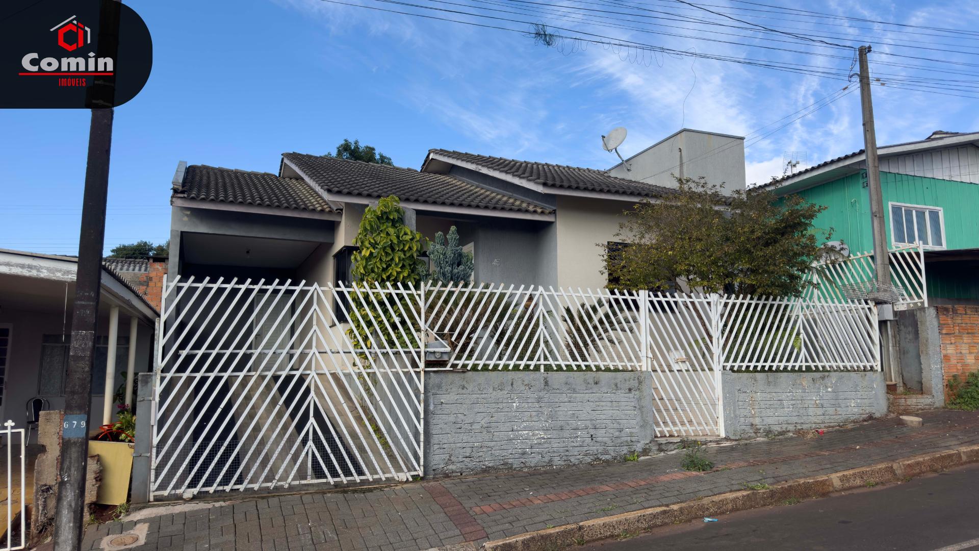 Casa à venda na Rua dos Caminhões.
