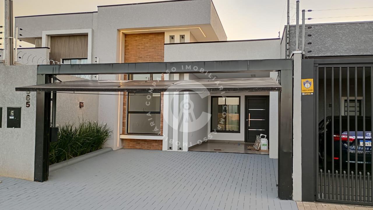 CASA A VENDA COM 01 SUITE   02 QUARTOS, SALA DE TV, LAVANDERIA...