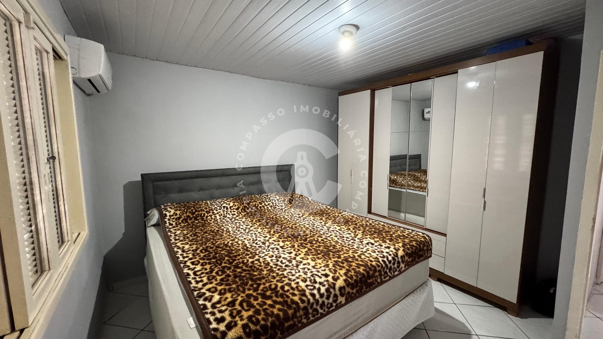 Casa espaçosa a venda Ipê, uma suíte e mais dois quartos, área...