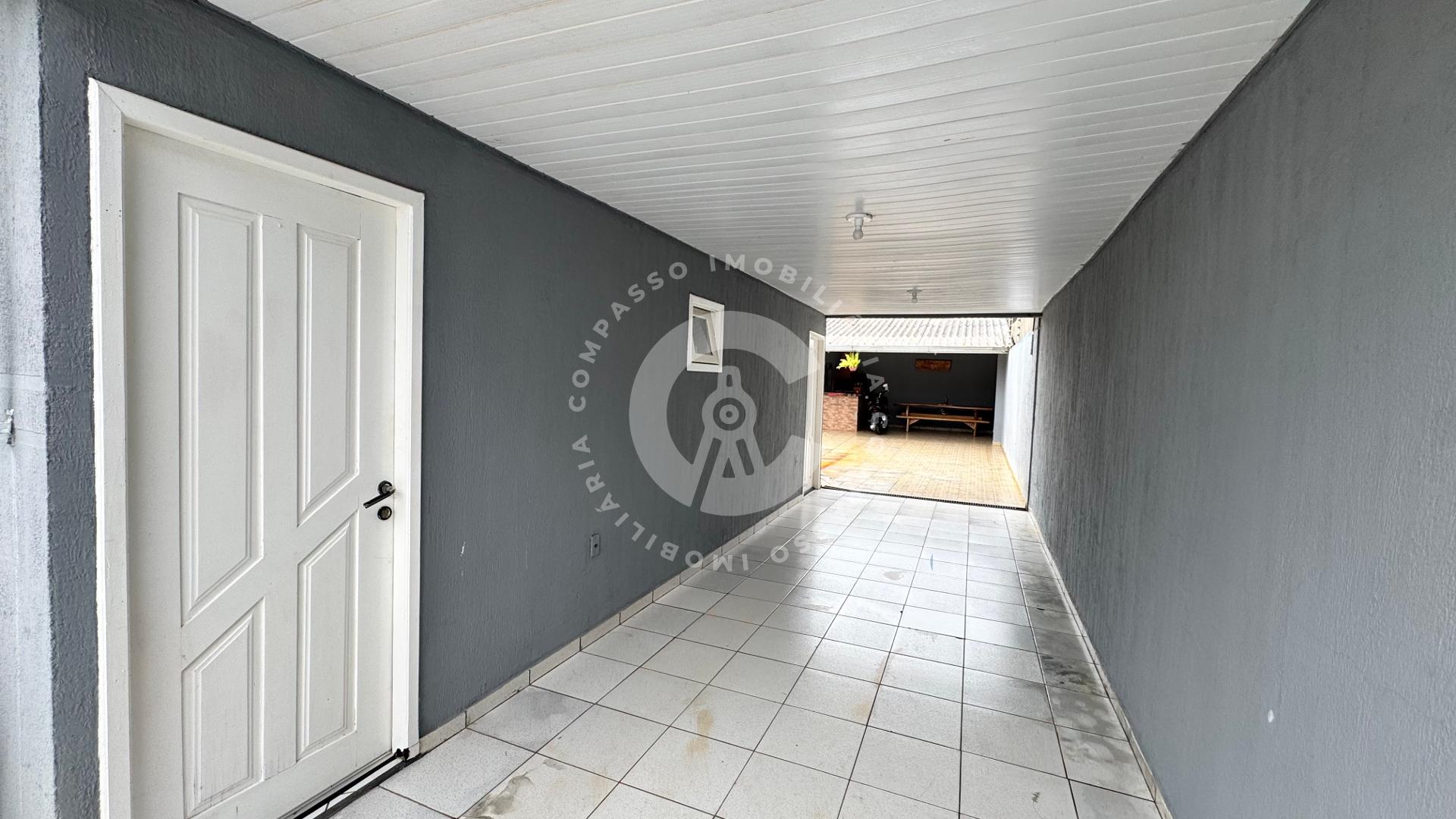 Casa espaçosa a venda Ipê, uma suíte e mais dois quartos, área...
