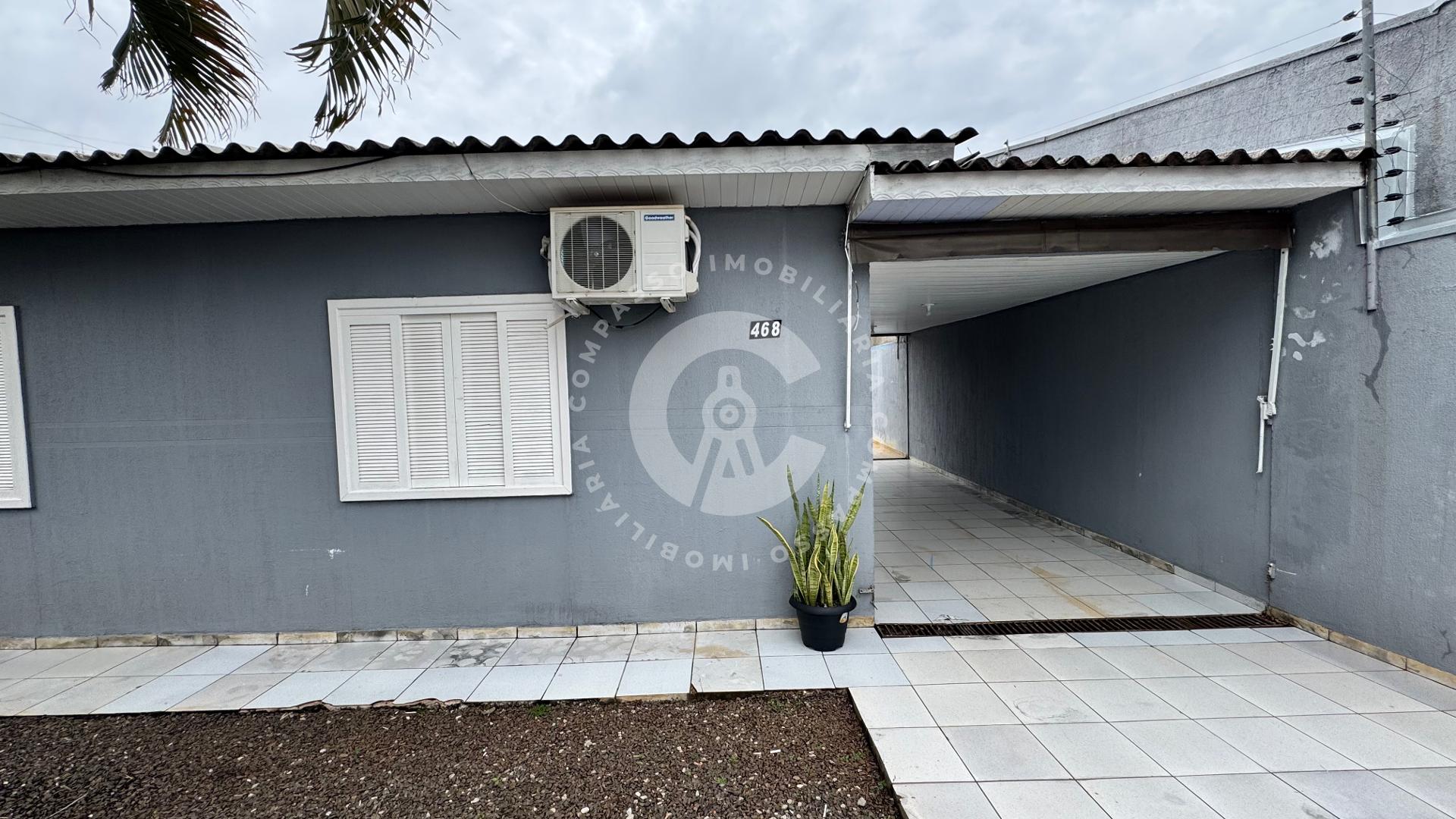 Casa espaçosa a venda Ipê, uma suíte e mais dois quartos, área...