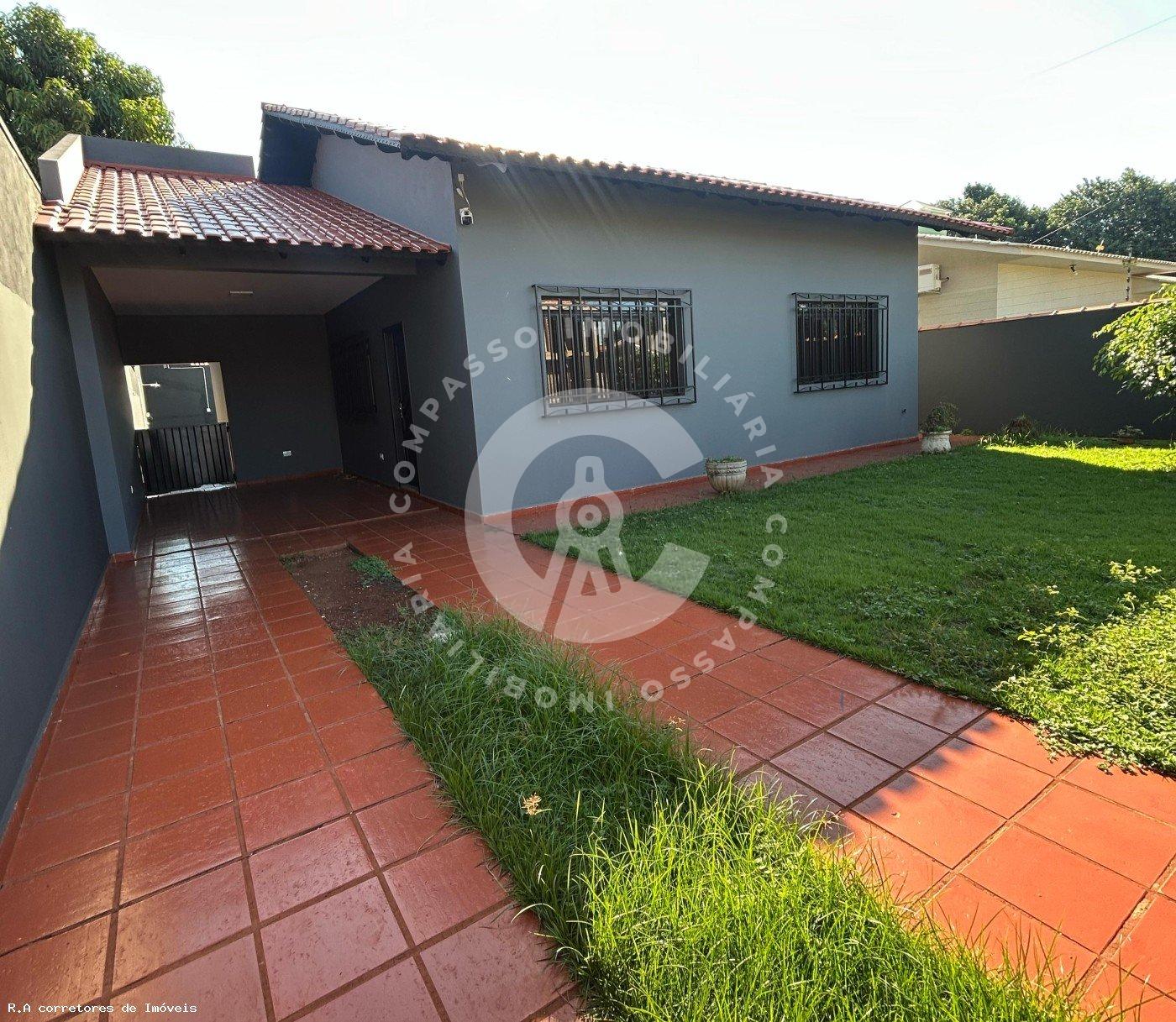 Casa à venda no Jardim Dona Leila  2 suítes, piscina e amplo ...