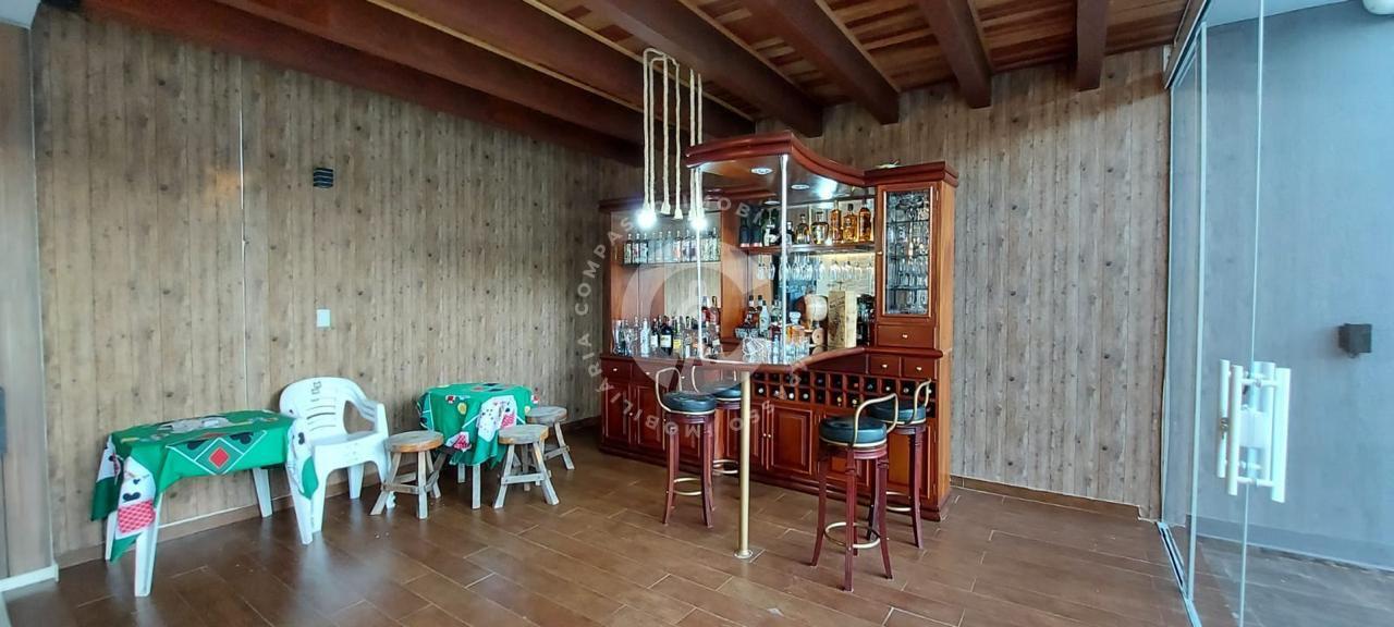 Sobrado de alto padrão no Jardim Panorama  4 Quartos e Piscina...