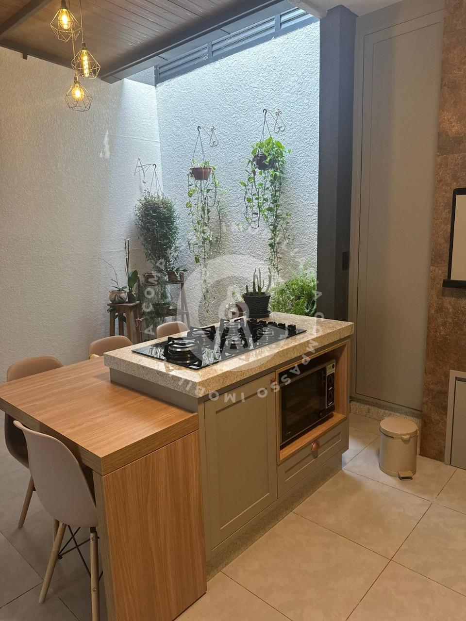 Sobrado com 3 dormitórios à venda, Jardim Karla, FOZ DO IGUACU...