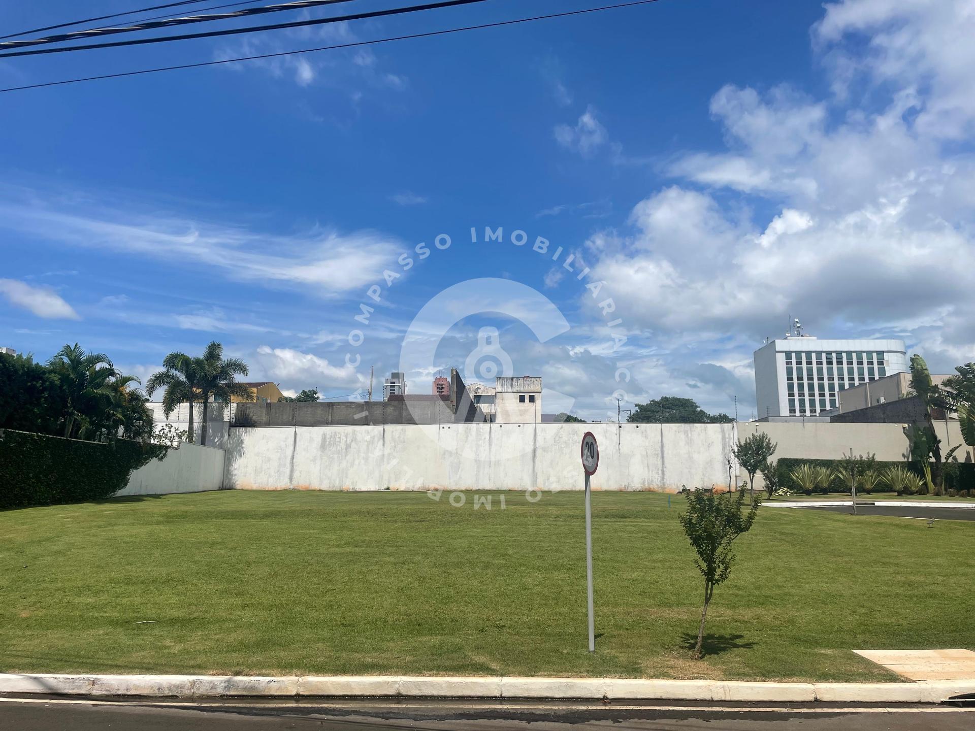 Terreno á venda no Condomínio Iguassu Green Village de 781m2