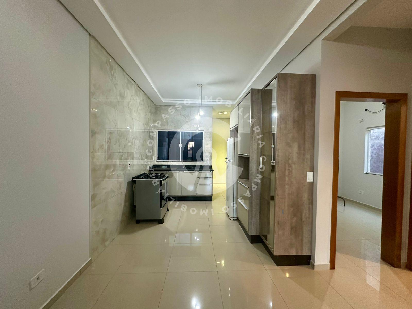 Casa com placas solares e 03 dormitórios no Villa Floratta