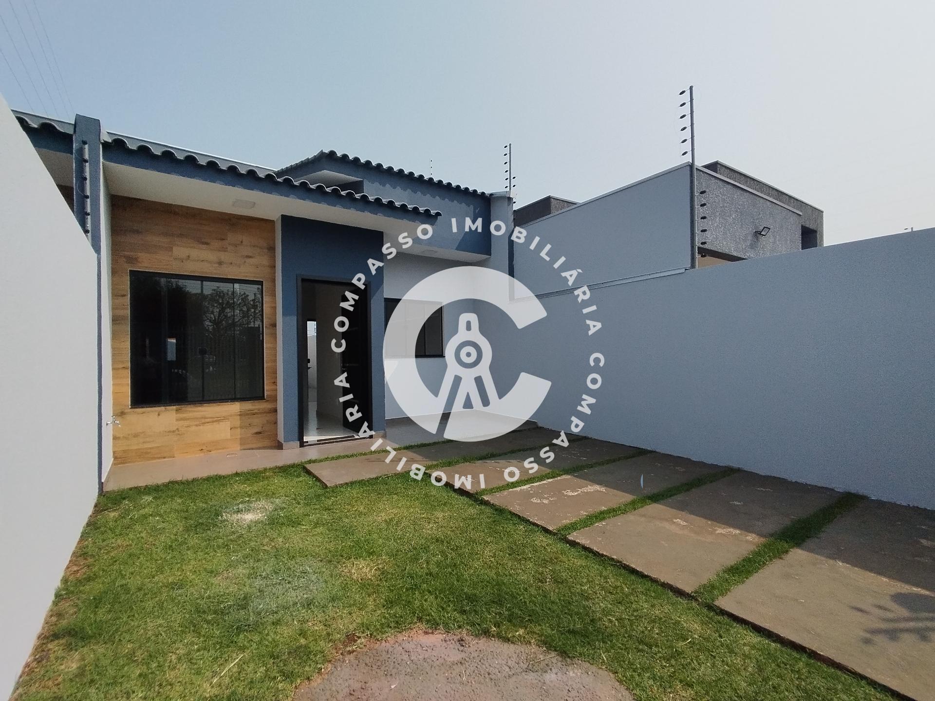 Casa no Nova Andradina com suíte e closet, quintal e garagem, ...