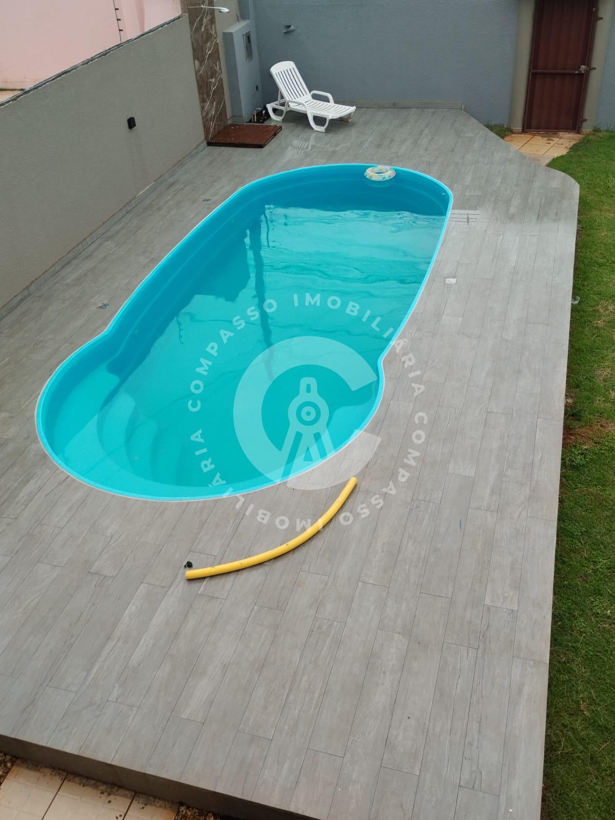 Sobrado no Jardim Nacional com suítes, edícula, piscina e área...