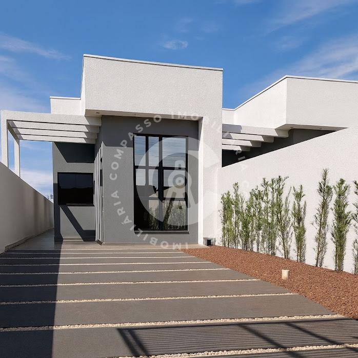 Casa com quintal e vaga p 2 carros no Jardim das Oliveiras, Fo...