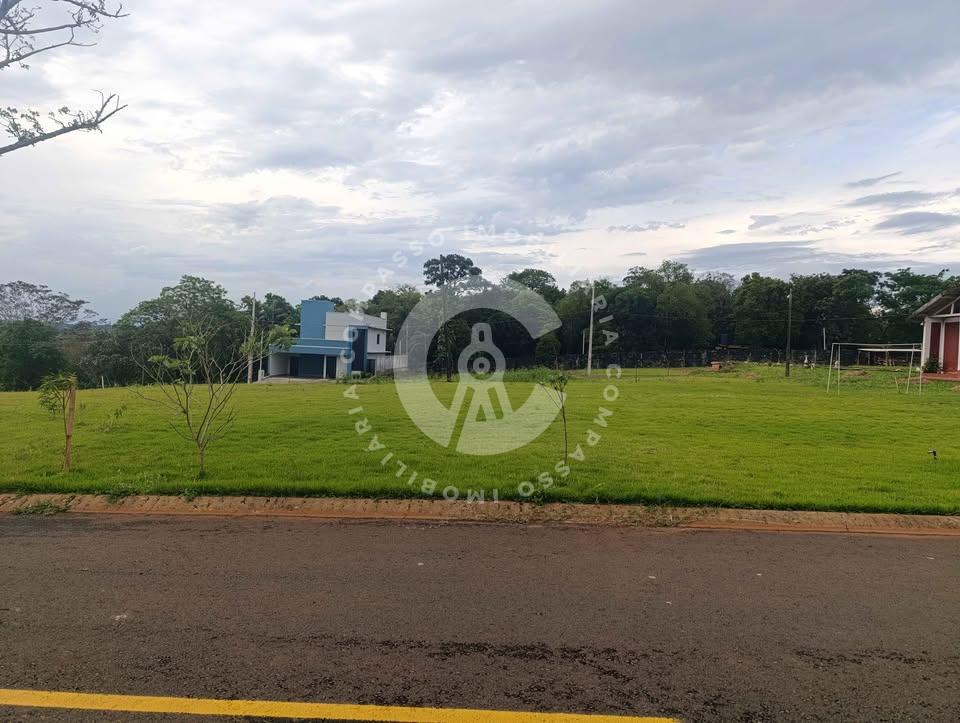 Terreno 300m  no Condomínio Beira Rio, plano e pronto para con...
