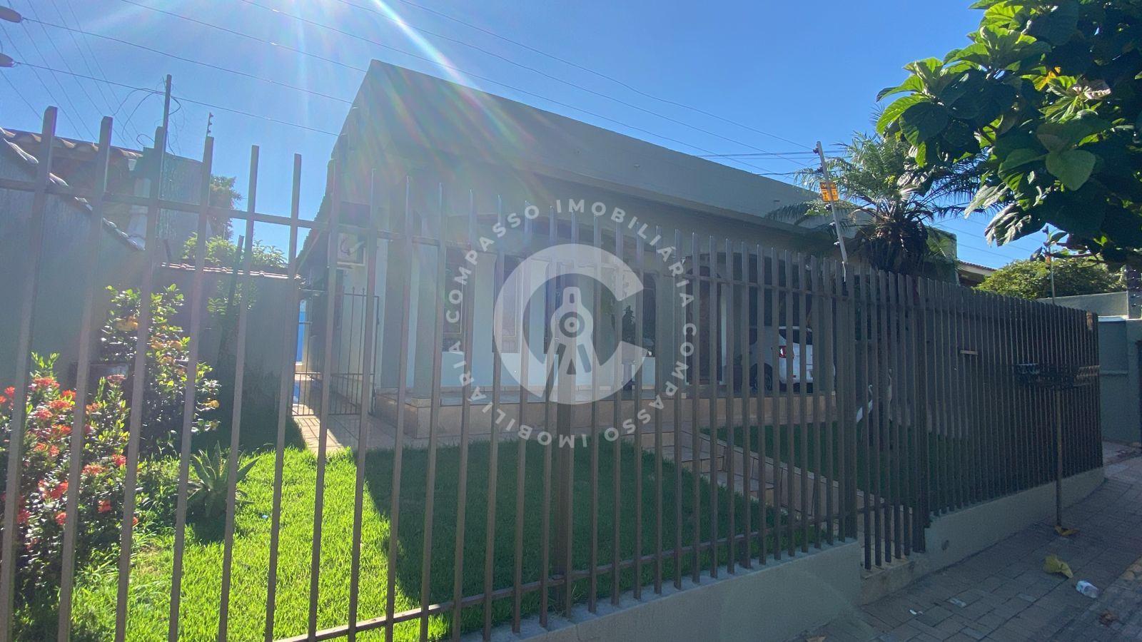 Casa com 1 suíte e 2 dormitórios à venda,300.00 m , Conjunto L...