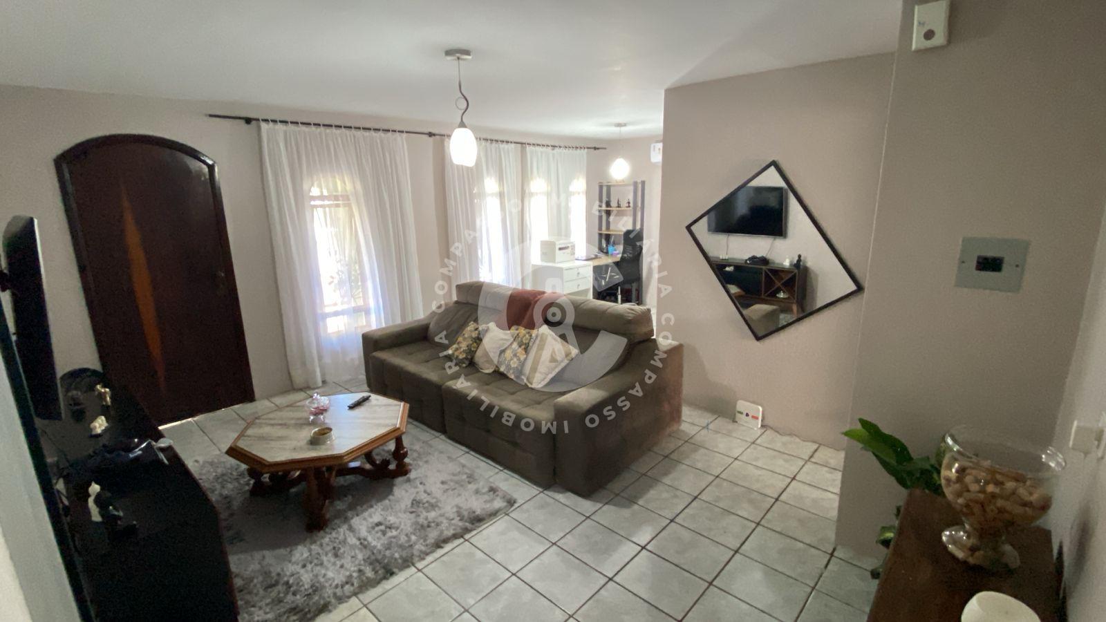 Casa com 1 suíte e 2 dormitórios à venda,300.00 m , Conjunto L...