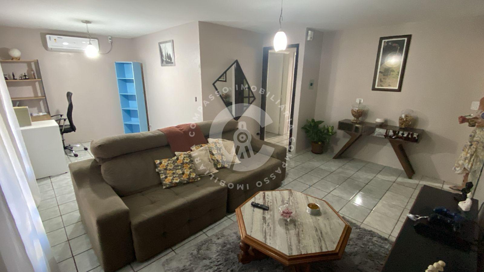 Casa com 1 suíte e 2 dormitórios à venda,300.00 m , Conjunto L...