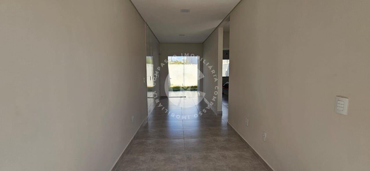 Casa no Jardim das Oliveiras III com 2 dormitórios e espaço no...