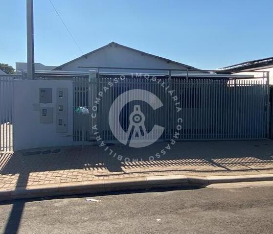 Casa com 2 dormitórios para locação, de 90,66m2 Cohapar III, F...