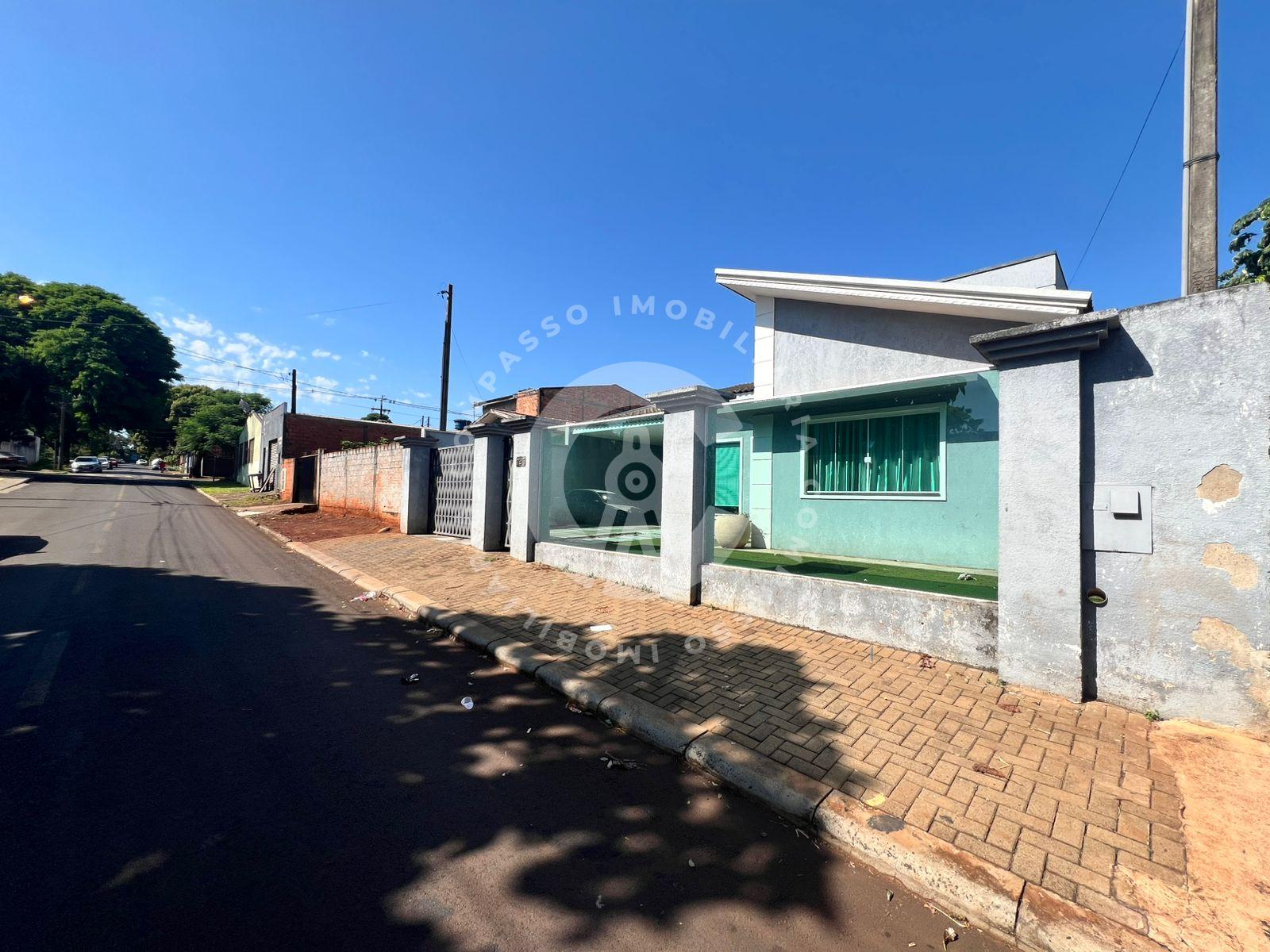 Casa no Parque Morumbi com suíte, churrasqueira e amplo terreno.