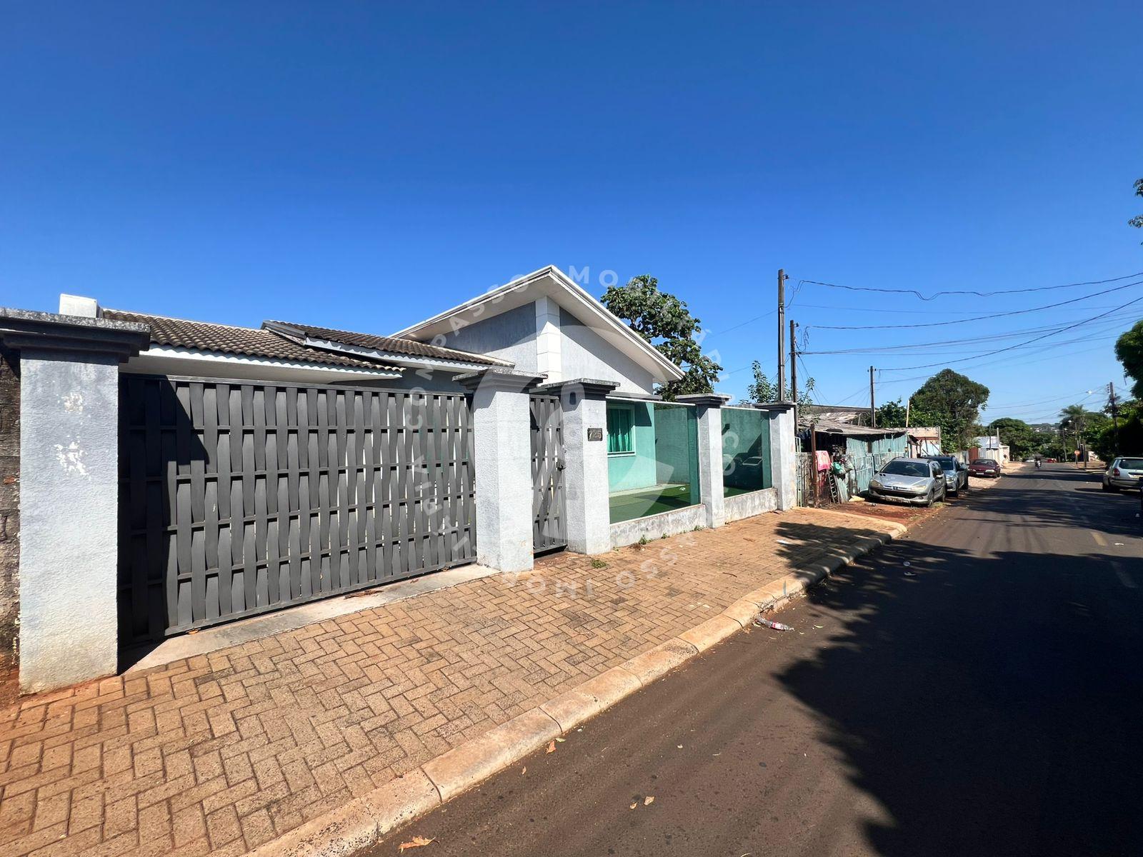 Casa no Parque Morumbi com suíte, churrasqueira e amplo terreno.