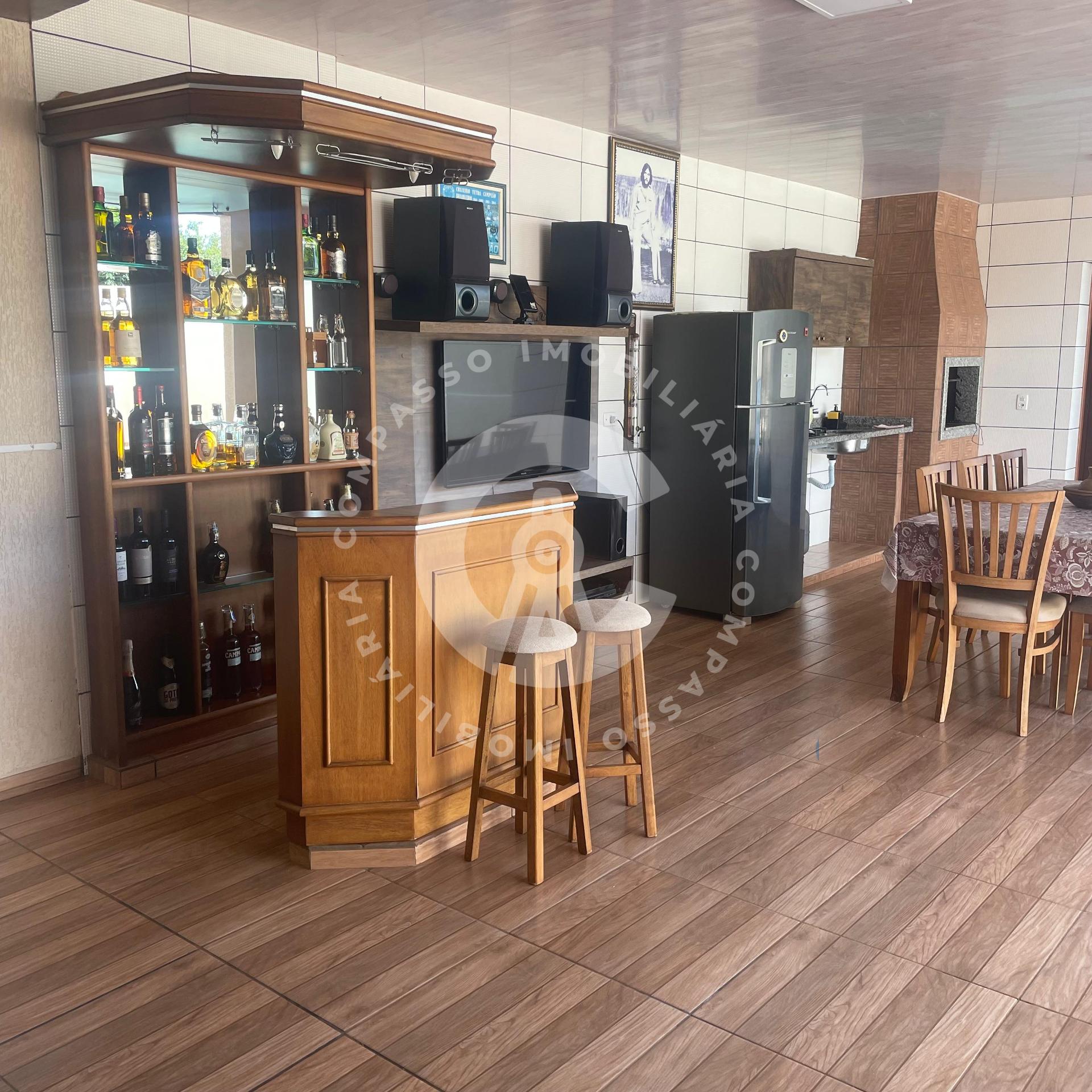 Sobrado à venda com 2 quartos no Conjunto Libra, FOZ DO IGUACU...