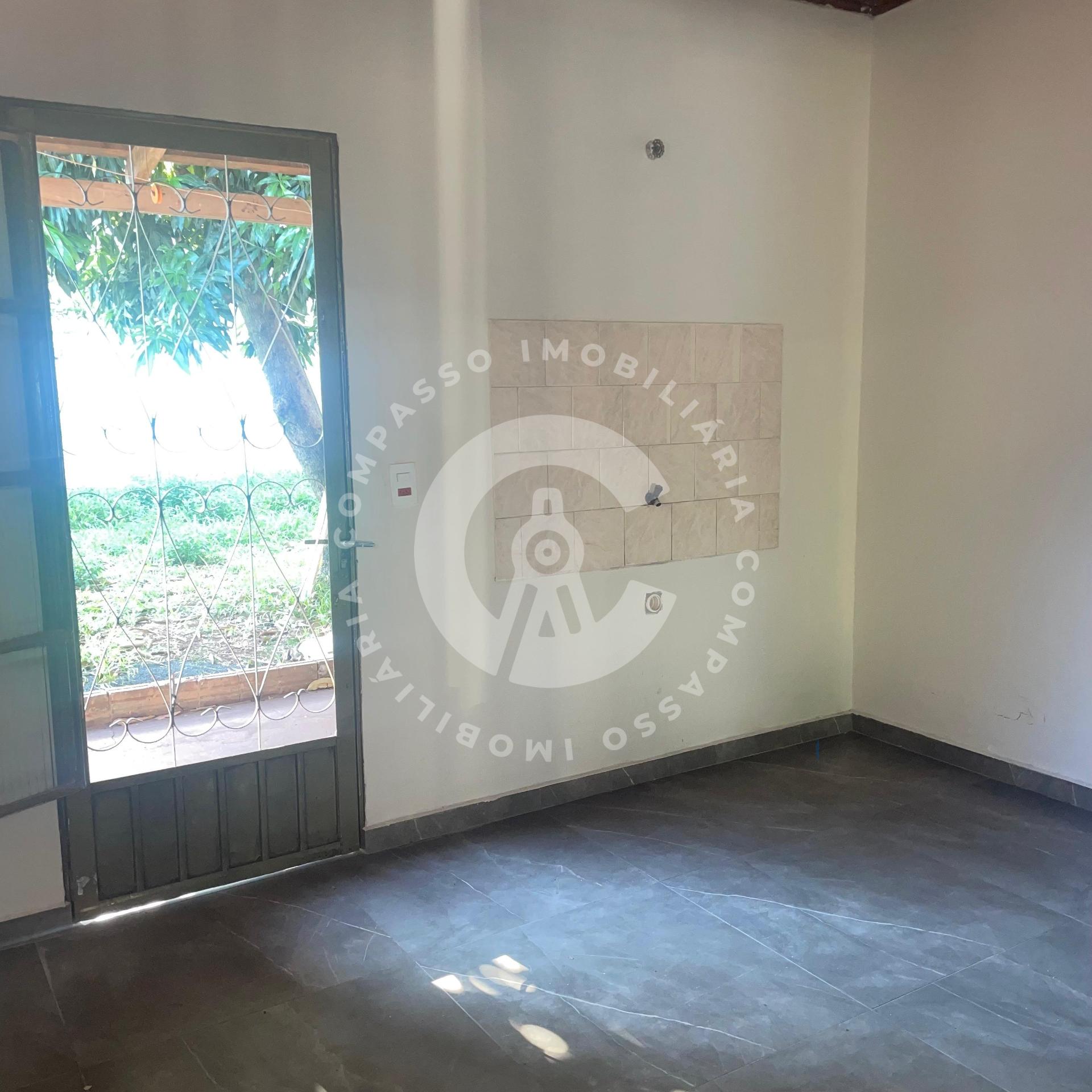 Casa para locação com 2 quartos no Jardim Curitibano com 65,00...