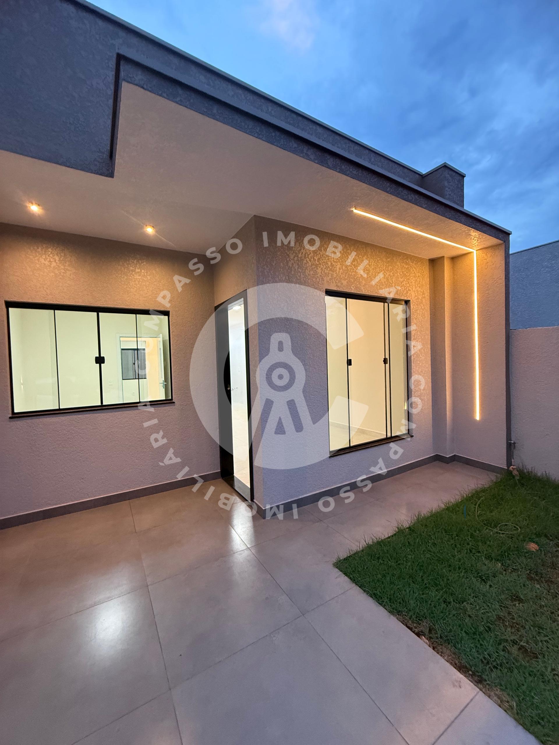 Casa no Parque da Lagoa com 2 quartos e garagem para 2 carros.