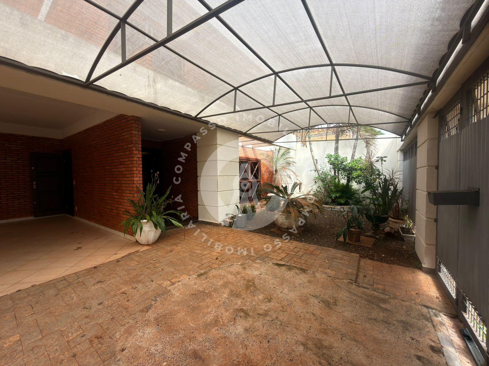 Sobrado com 4 dormitórios sendo 1 Suíte Master, 350m2, Jardim ...