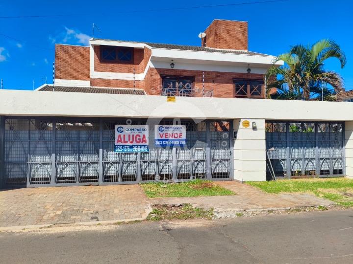 Sobrado com 4 dormitórios sendo 1 Suíte Master, 350m2, Jardim ...